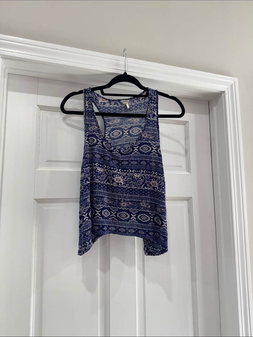 Forever 21 Flowly Slightly Cropped Tank Top